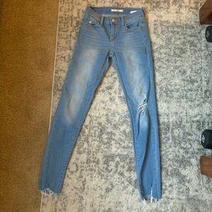 Levi’s distressed skinny jeans